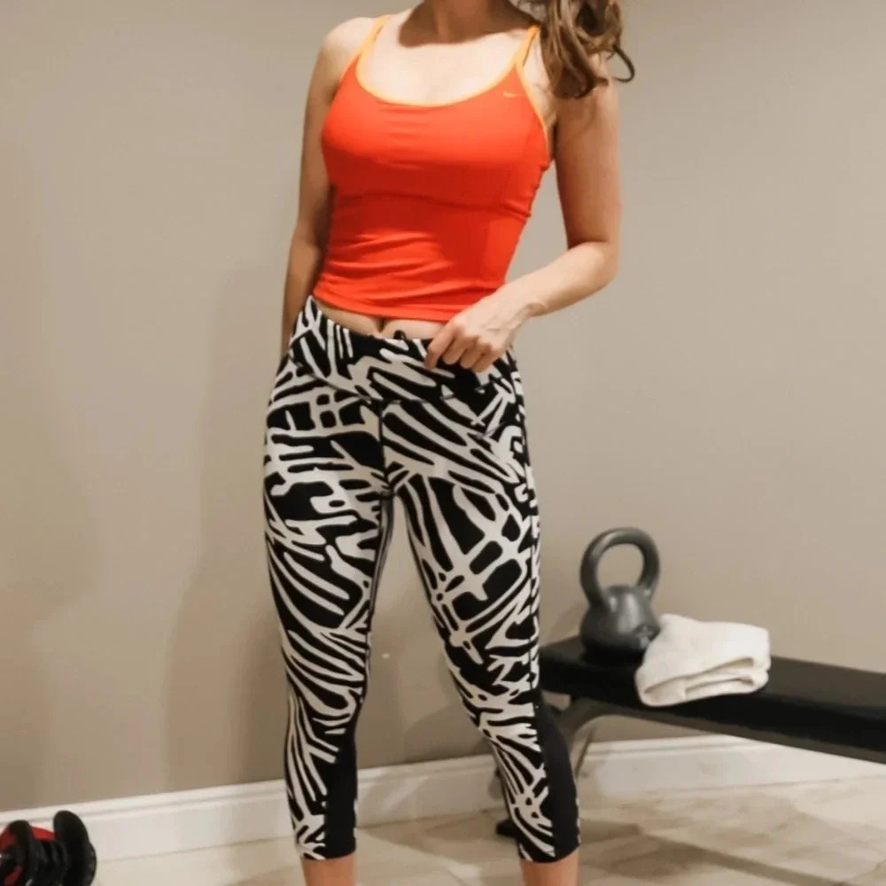 Nike Tank - Picture 2 of 7